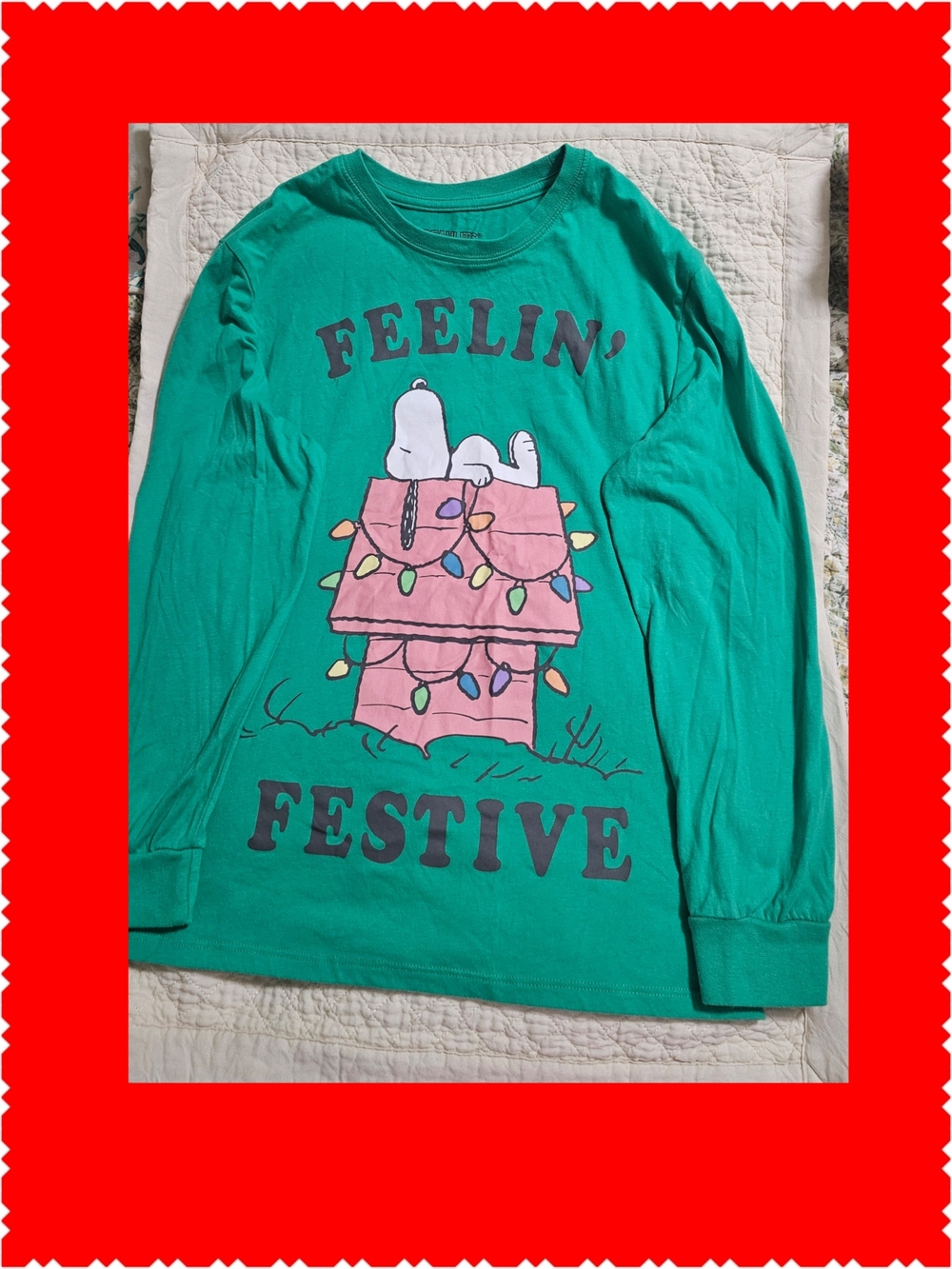 Peanuts Green Long-Sleeve 'Feelin' Festive' Snoopy Tee